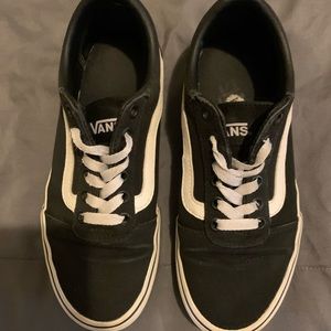 Black and White Vans 6.5
